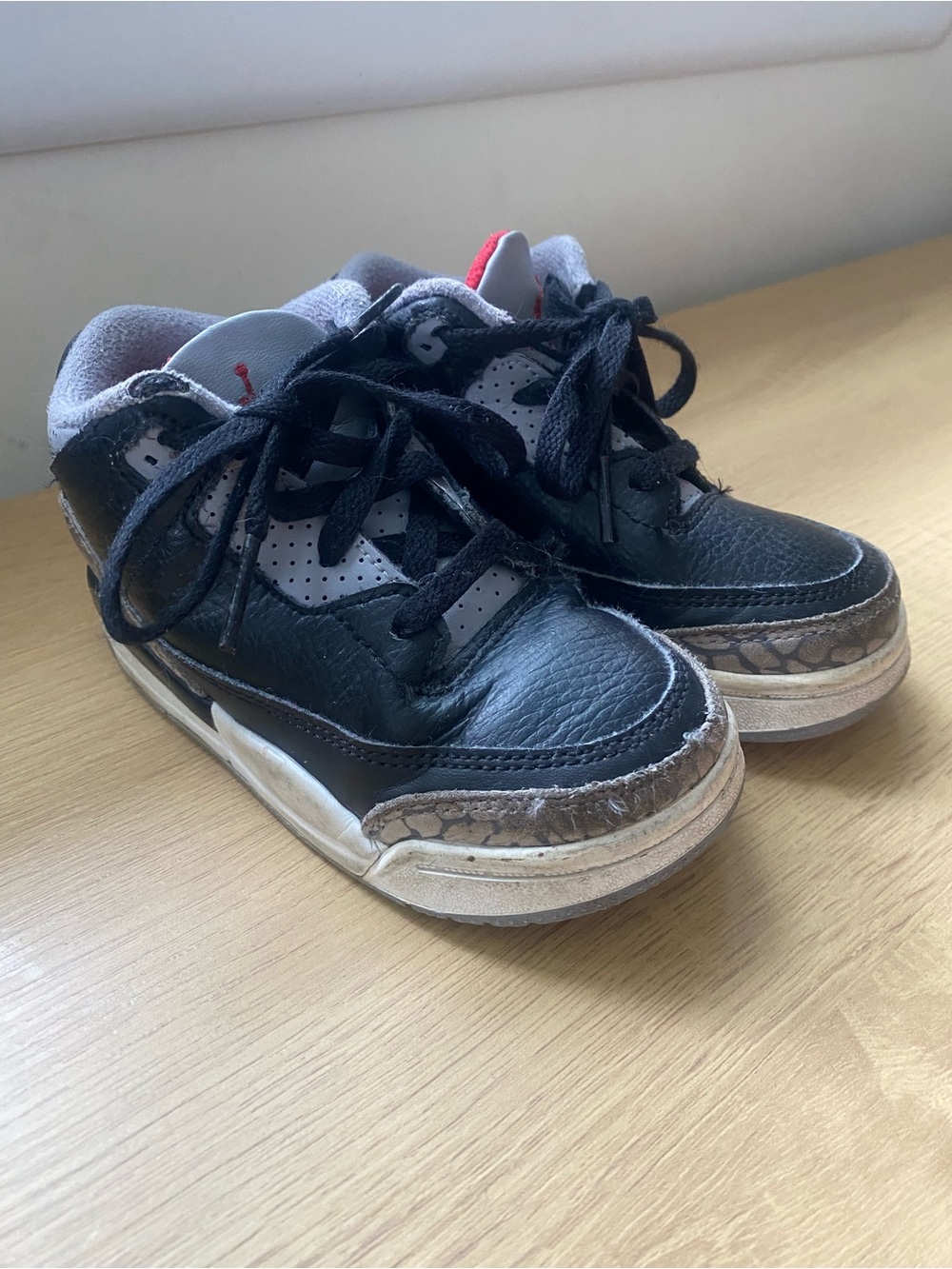 Nike Air Jordan 3 Retro Black Cement Reimagined Toddler
Size 8C
